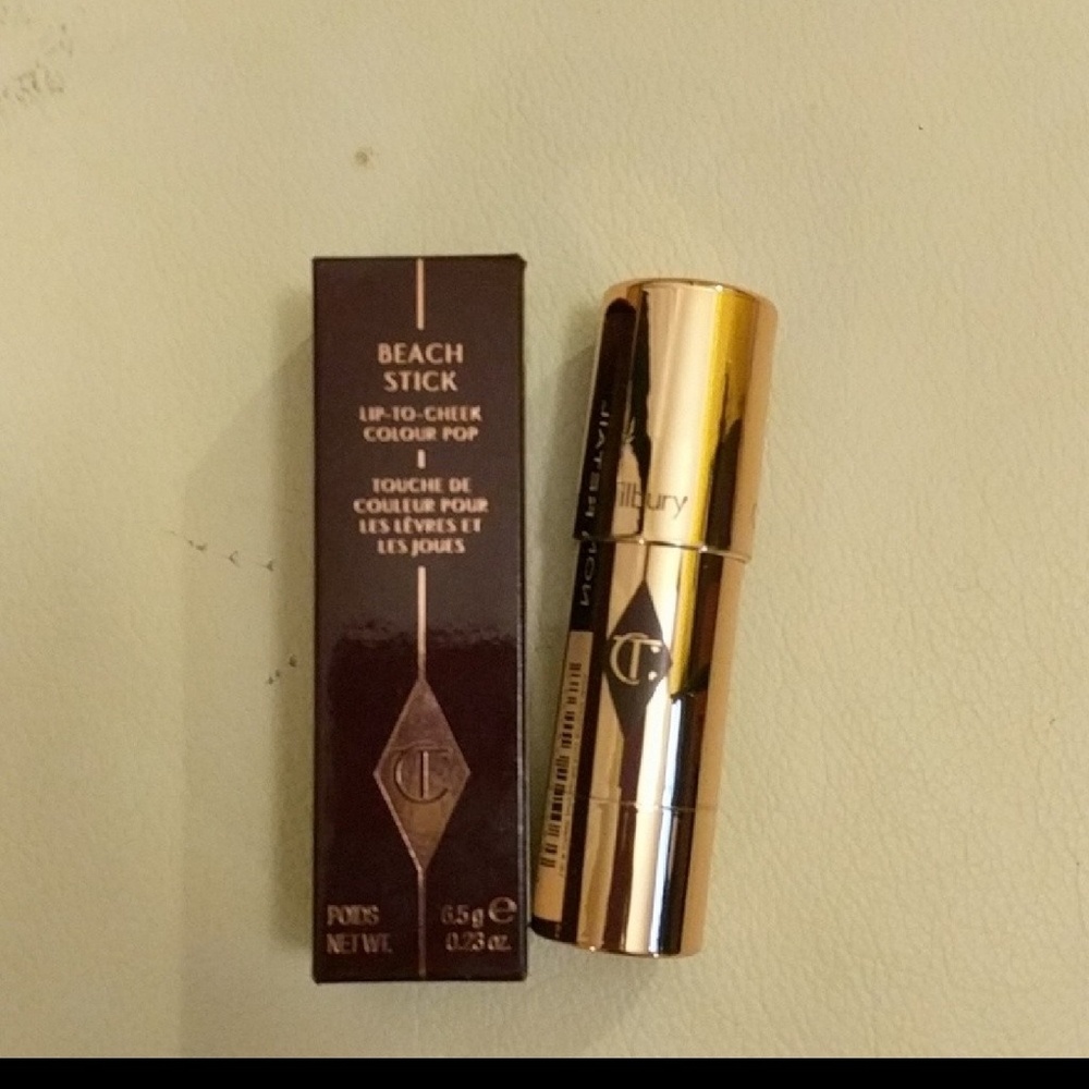 Charlotte Tilbury beach stick in Ibiza